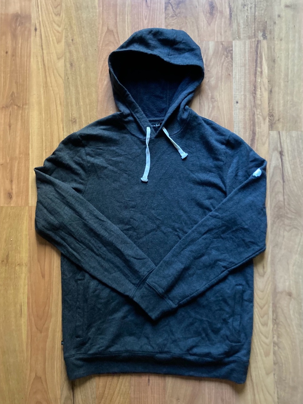 Travis Mathew Cloud Hoodie Mens L Soft Fleece Pullover Charcoal Gray Buffalo